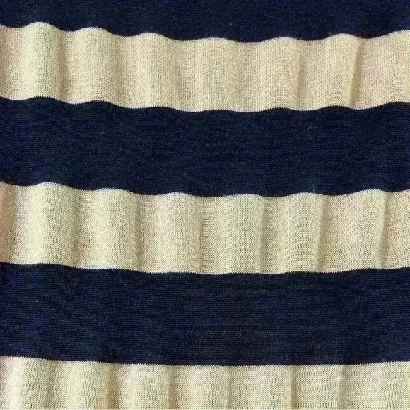 Tea n Rose brand Navy and Tan striped knitted top size medium crewneck - Picture 6 of 6